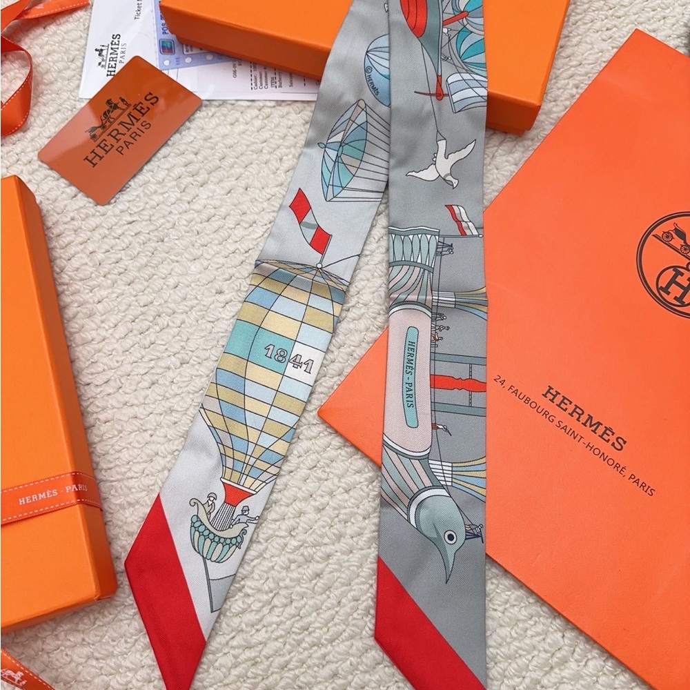 🍊 HERMÈS New Twilly Scarf "Dream of Soaring" Silk - Picture 6 of 9